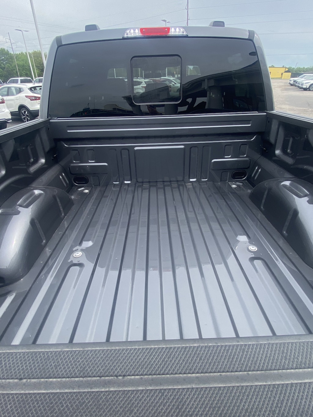 2025 Ford F-150 Lariat photo 4