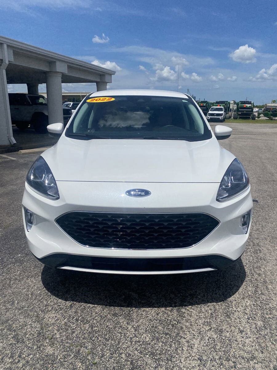 2022 Ford Escape SEL photo 3