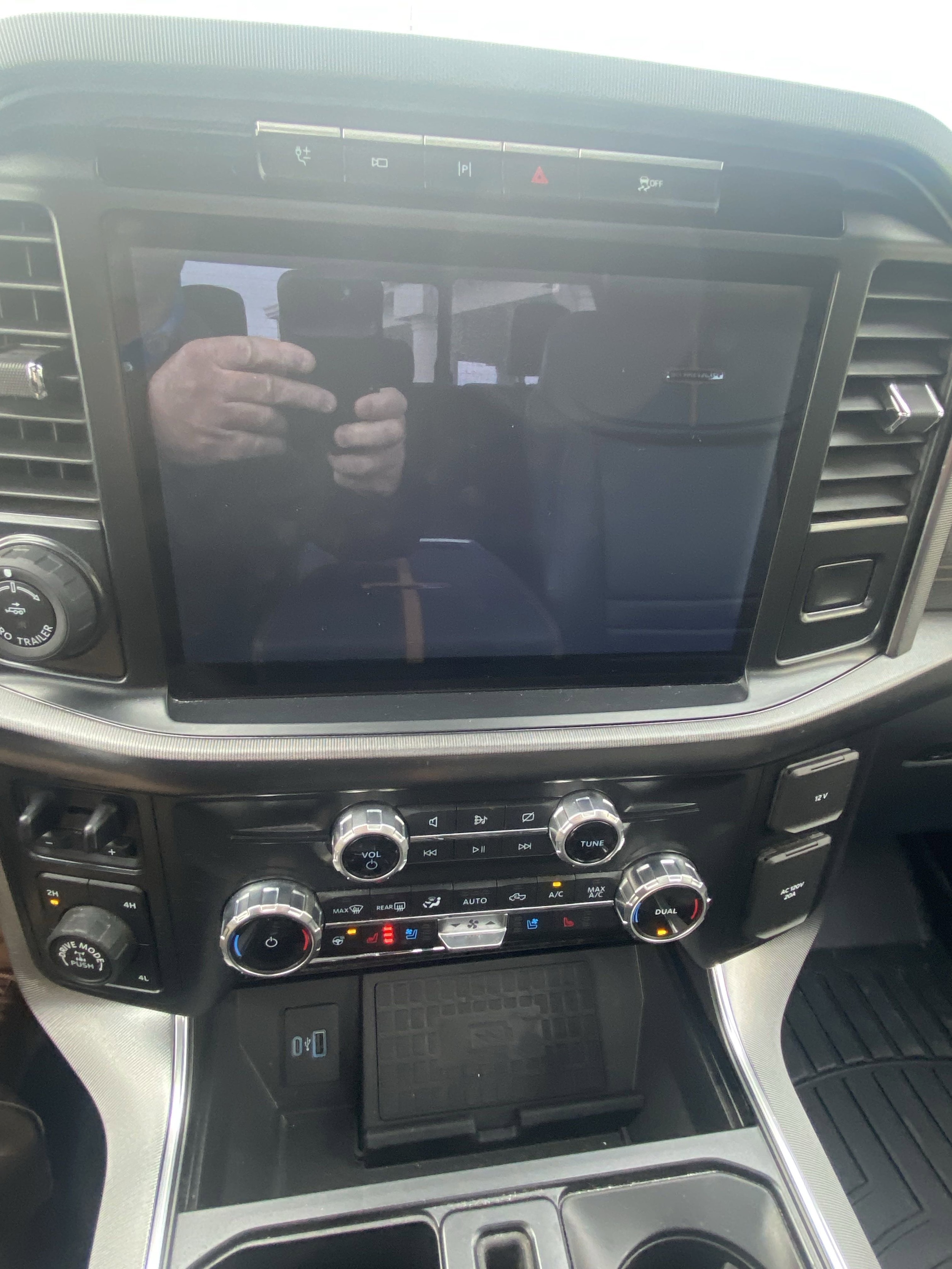 2022 Ford F-150 Platinum - Photo 17