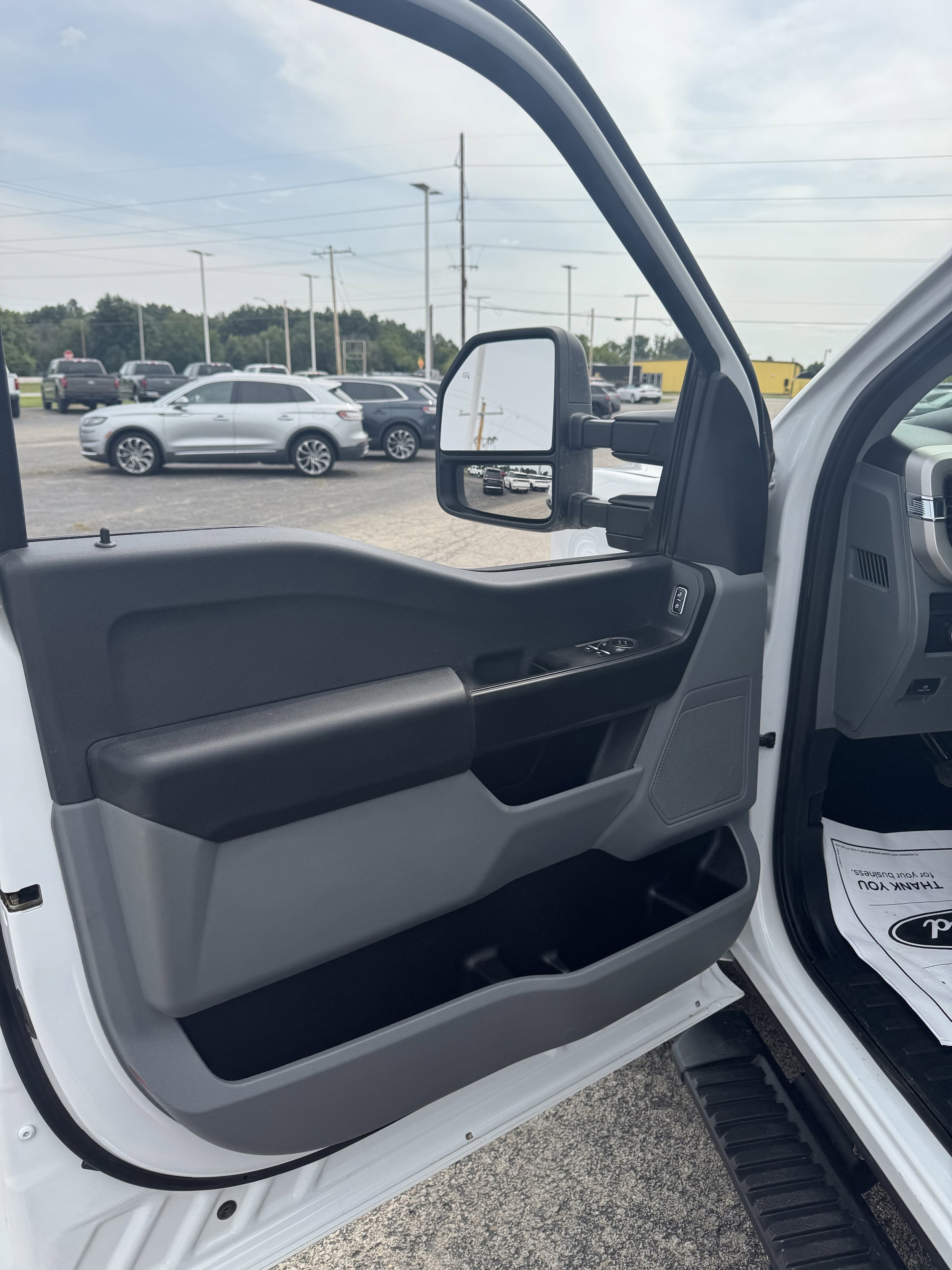 2024 Ford F-350 Super Duty Chassis Cab XL - Photo 8