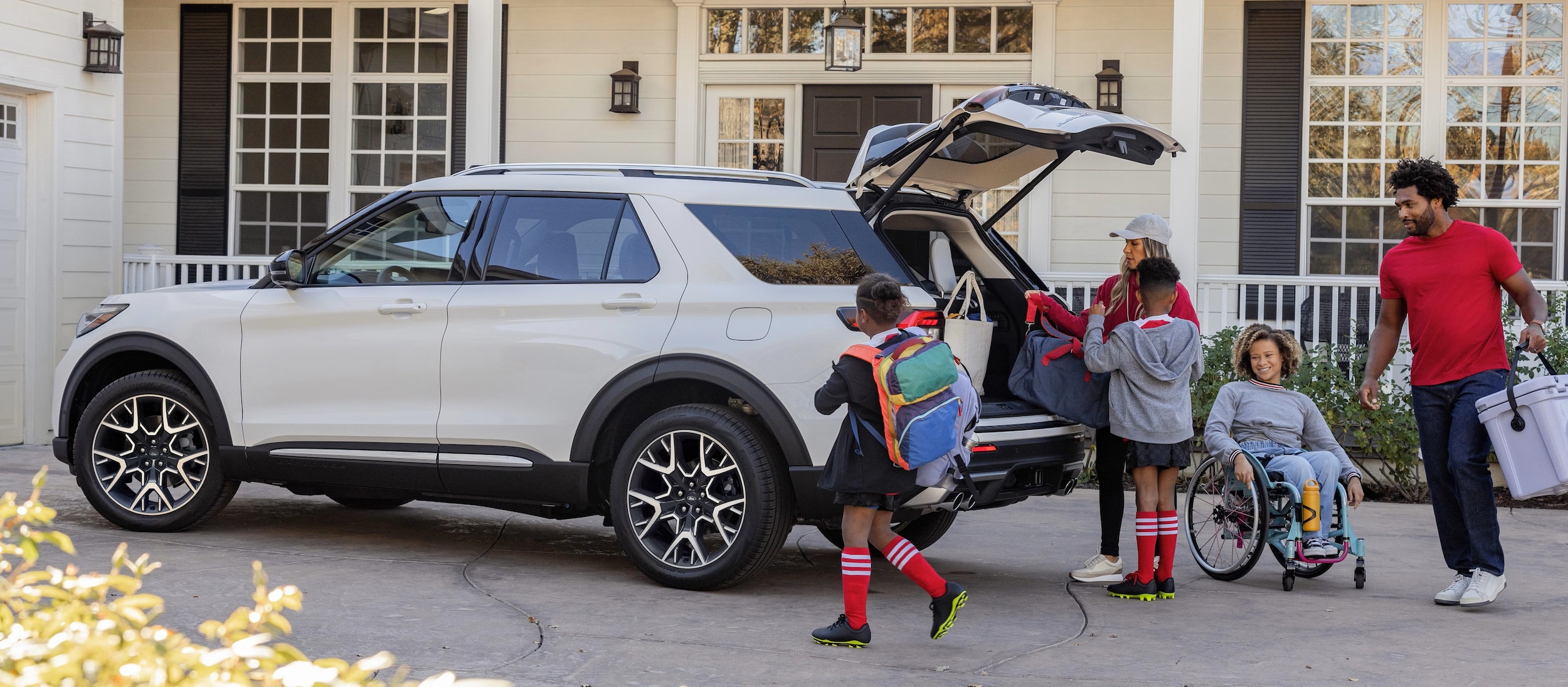 25_ford_explorer.jpeg