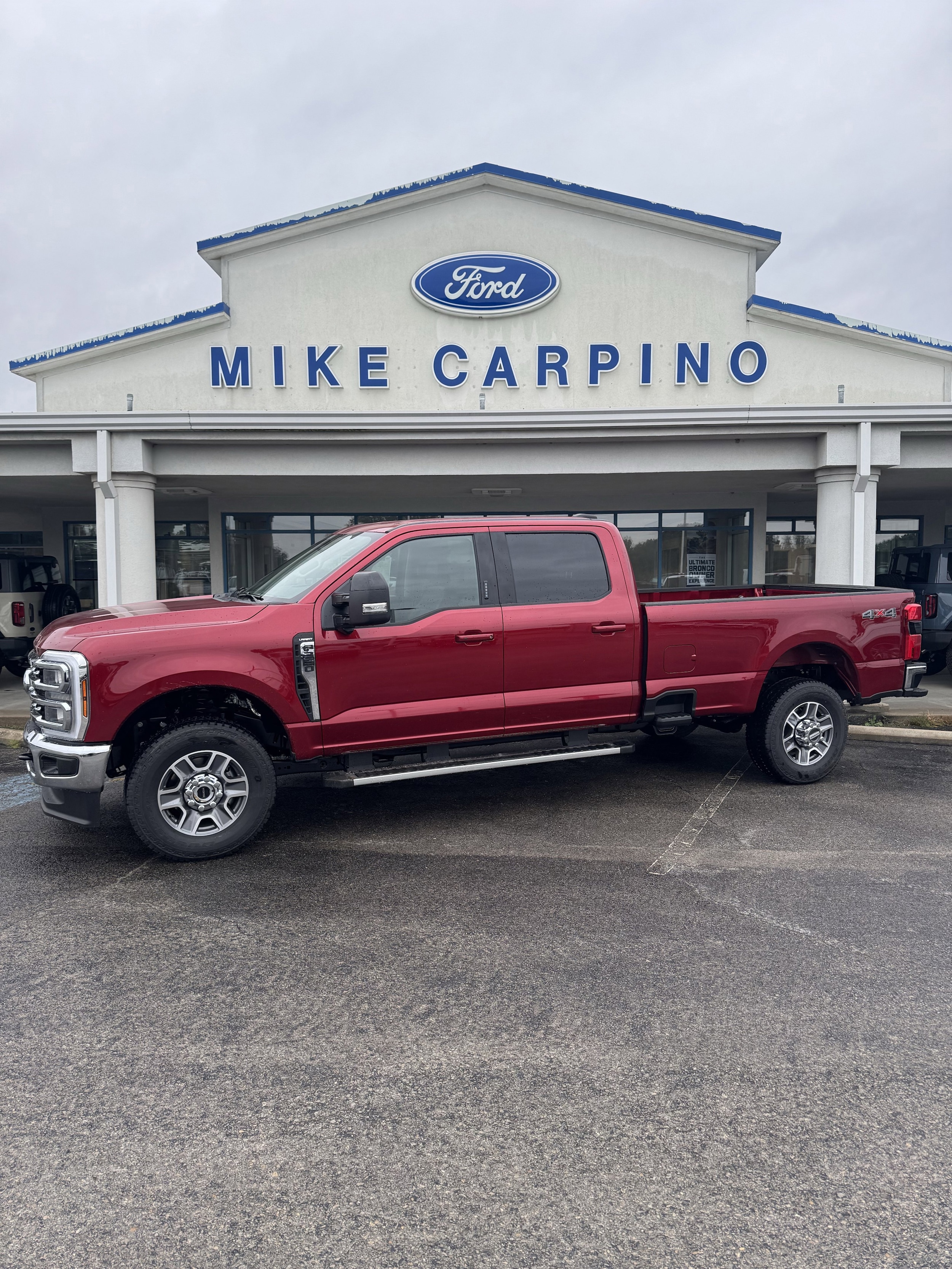 2026 Ford F-350 Super Duty Lariat's photo