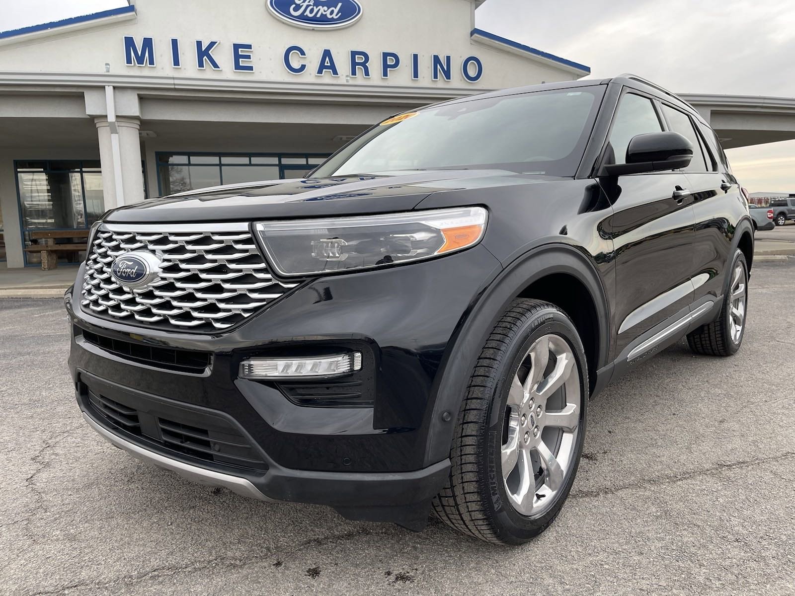 Used 2020 Ford Explorer Platinum with VIN 1FM5K8HC6LGA10827 for sale in Pittsburg, KS