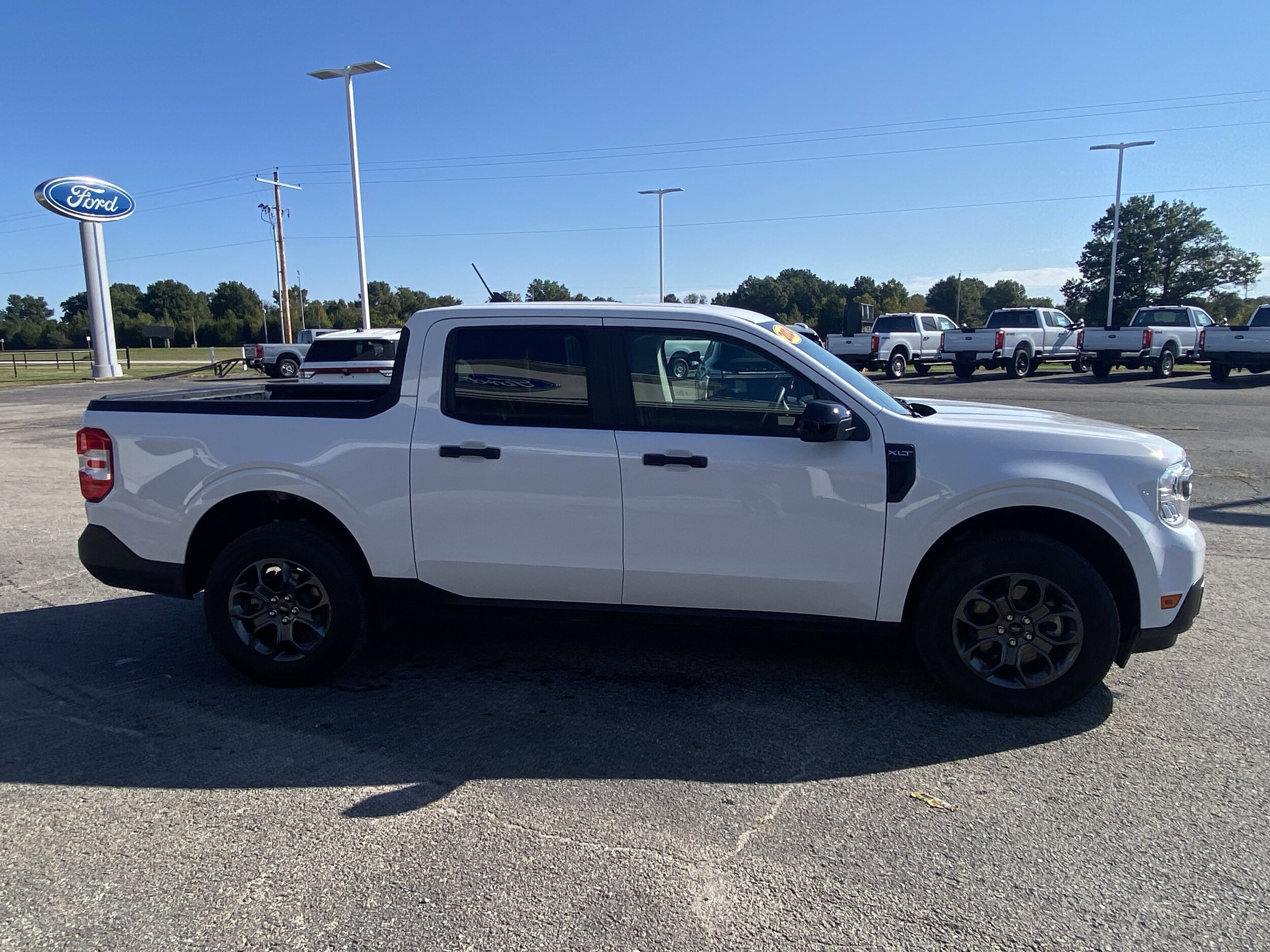 2024 Ford Maverick XLT photo 2