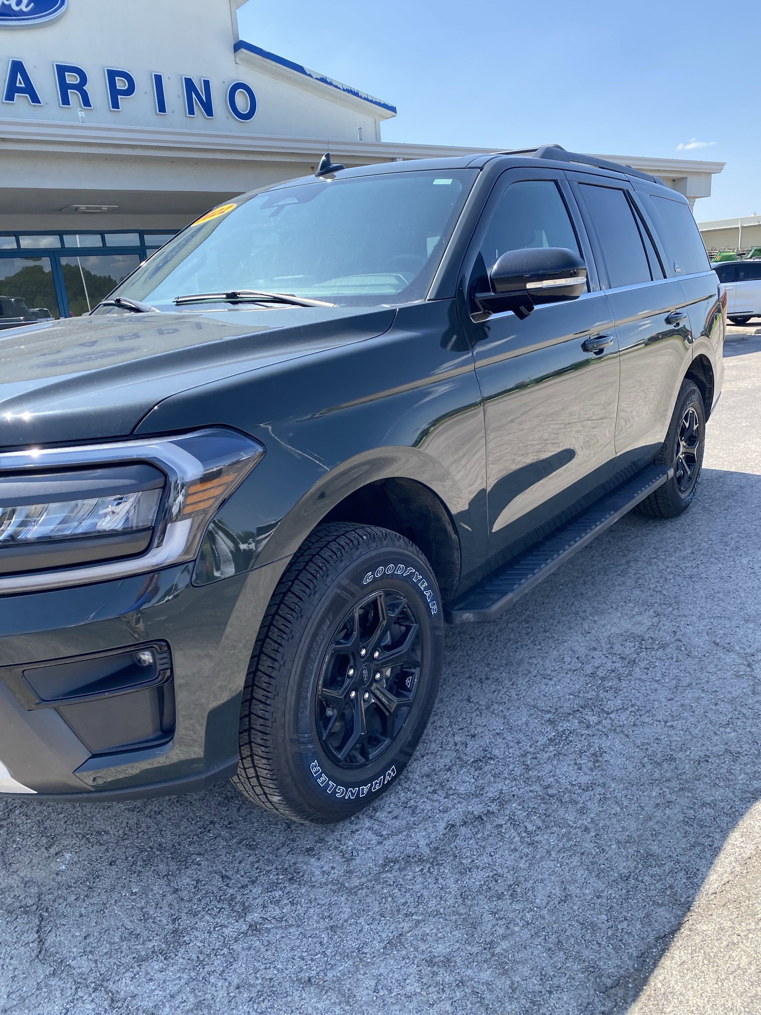 Used 2022 Ford Expedition Timberline with VIN 1FMJU1RTXNEA04039 for sale in Pittsburg, KS