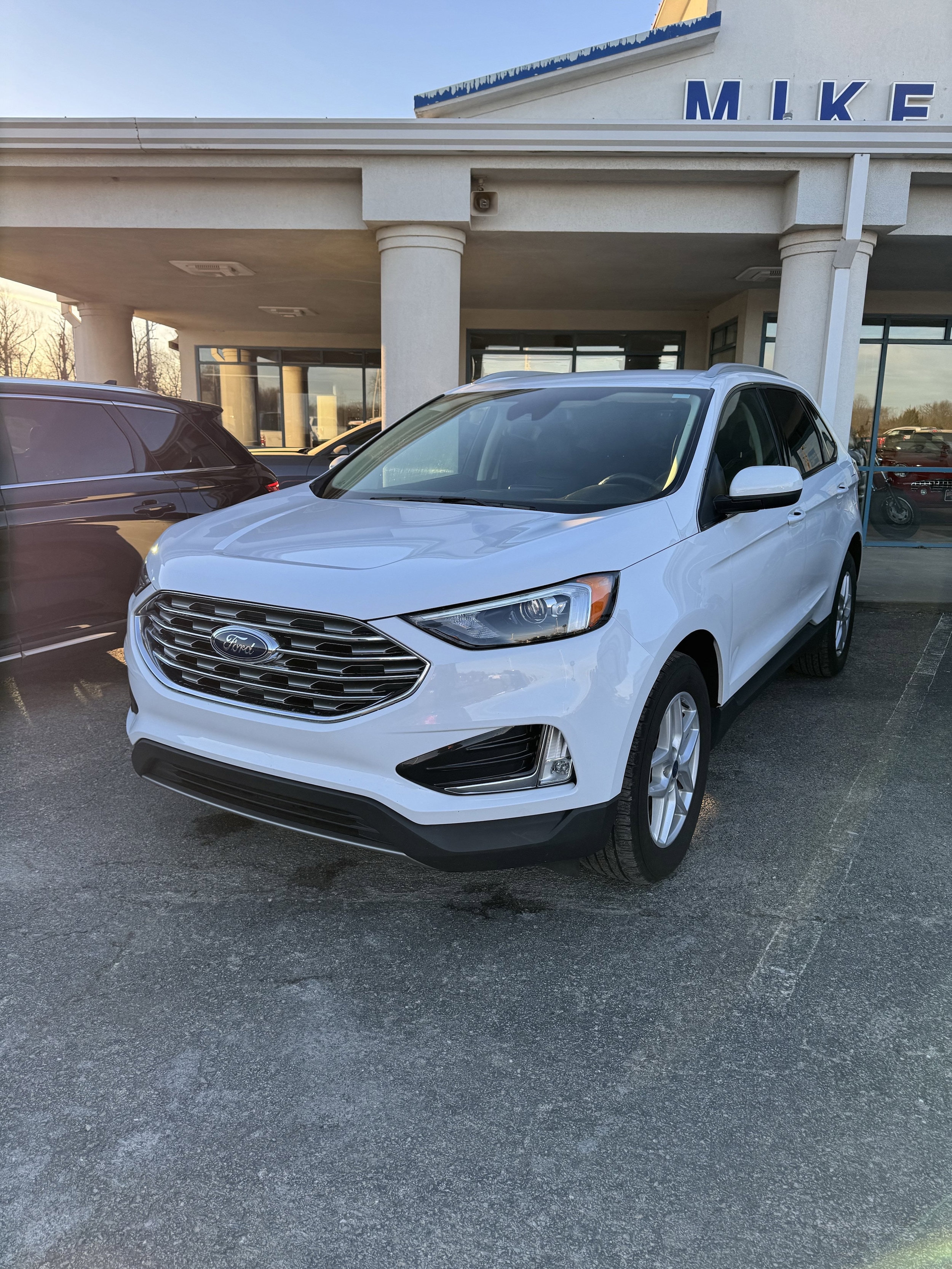 2022 Ford Edge SEL's photo