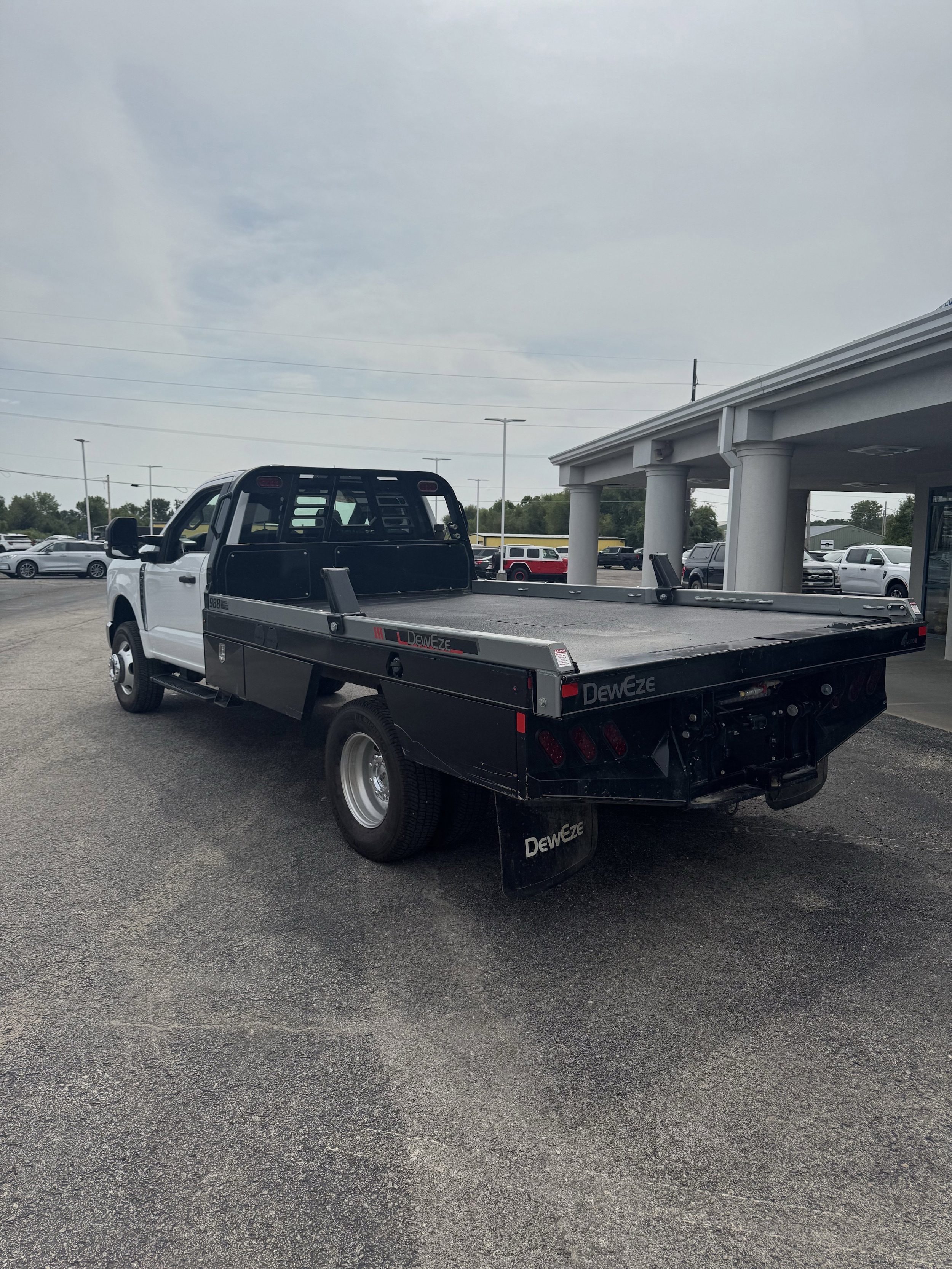 2024 Ford F-350 Super Duty Chassis Cab XL - Photo 7