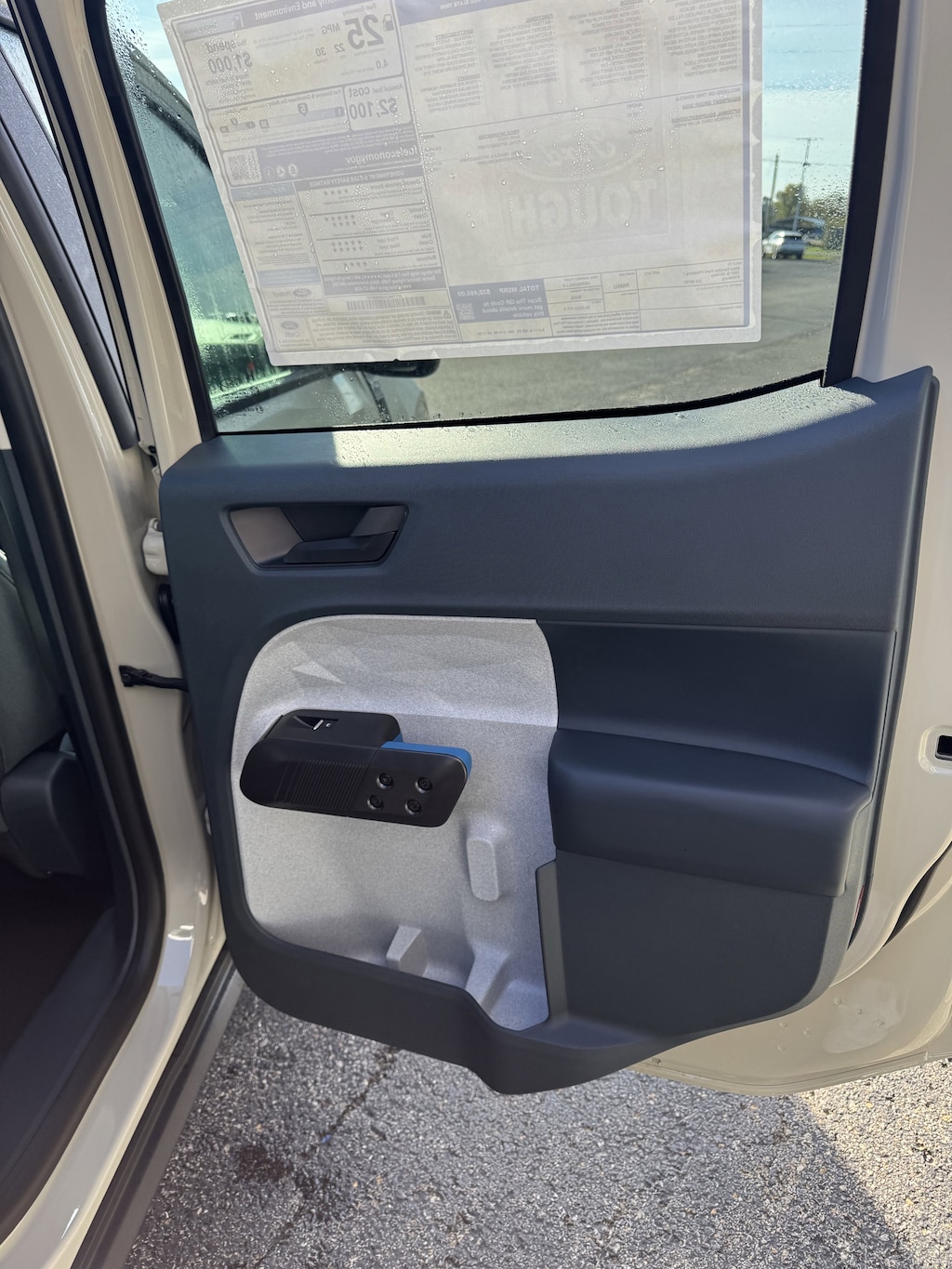 2025 Ford Maverick XLT photo 2