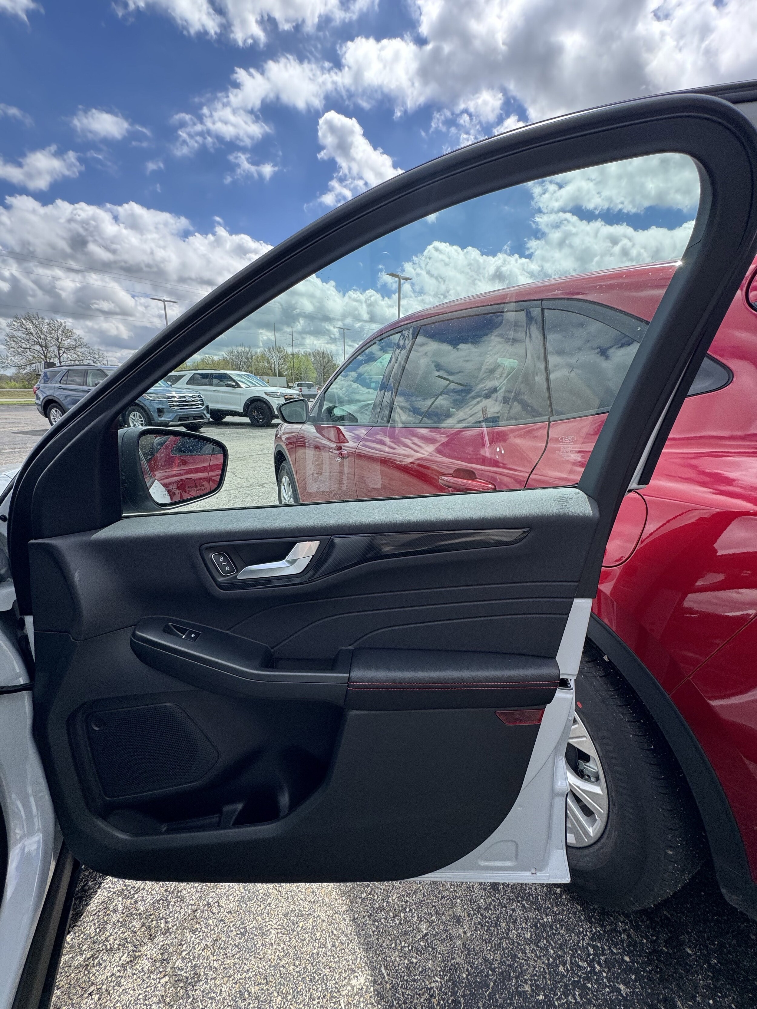 2026 Ford Escape ST-Line - Photo 26