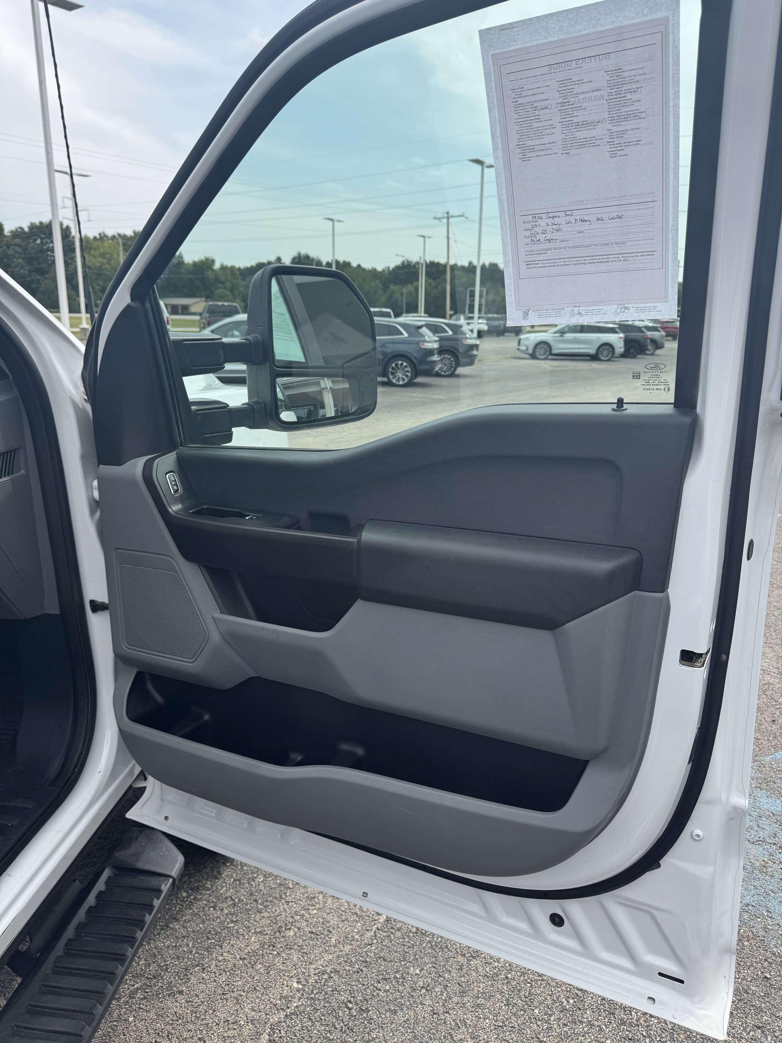 2024 Ford F-350 Super Duty Chassis Cab XL - Photo 20