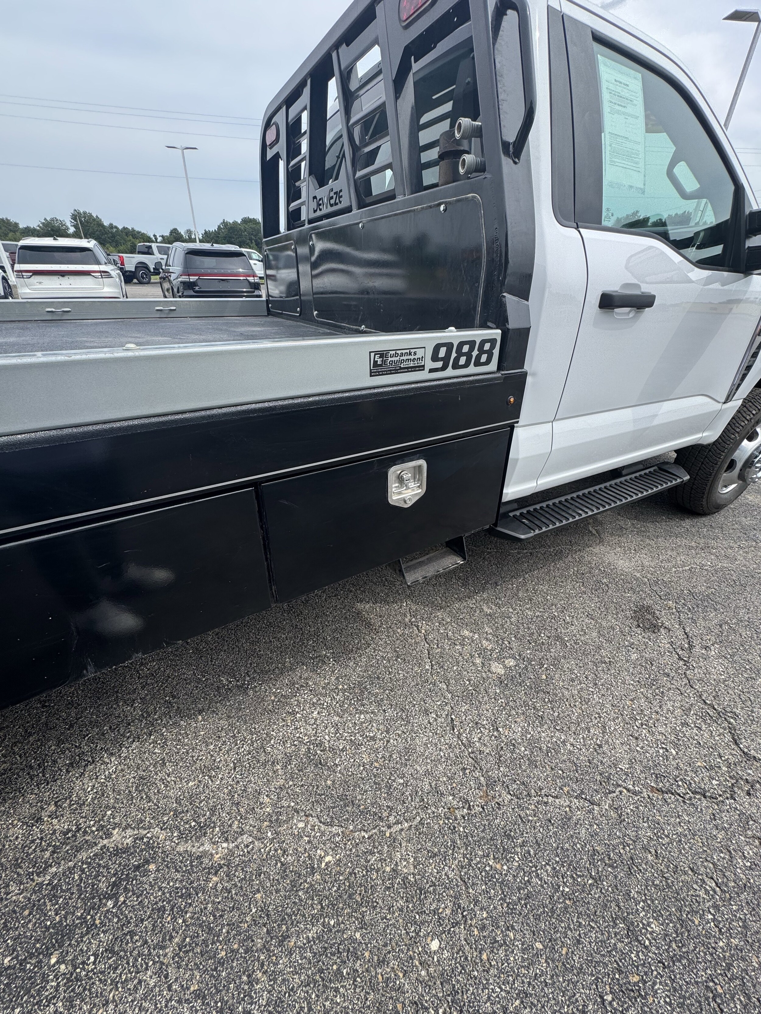 2024 Ford F-350 Super Duty Chassis Cab XL - Photo 19