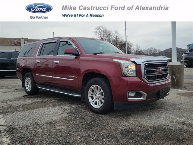 2016 GMC Yukon XL SLE's photo