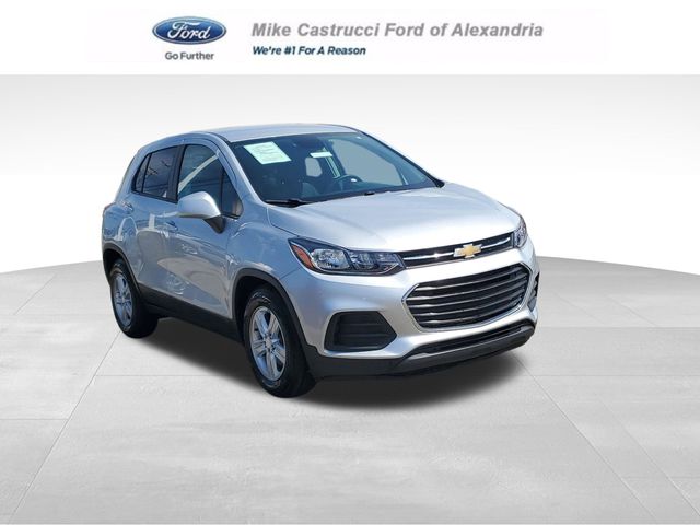 2020 Chevrolet Trax LS's photo