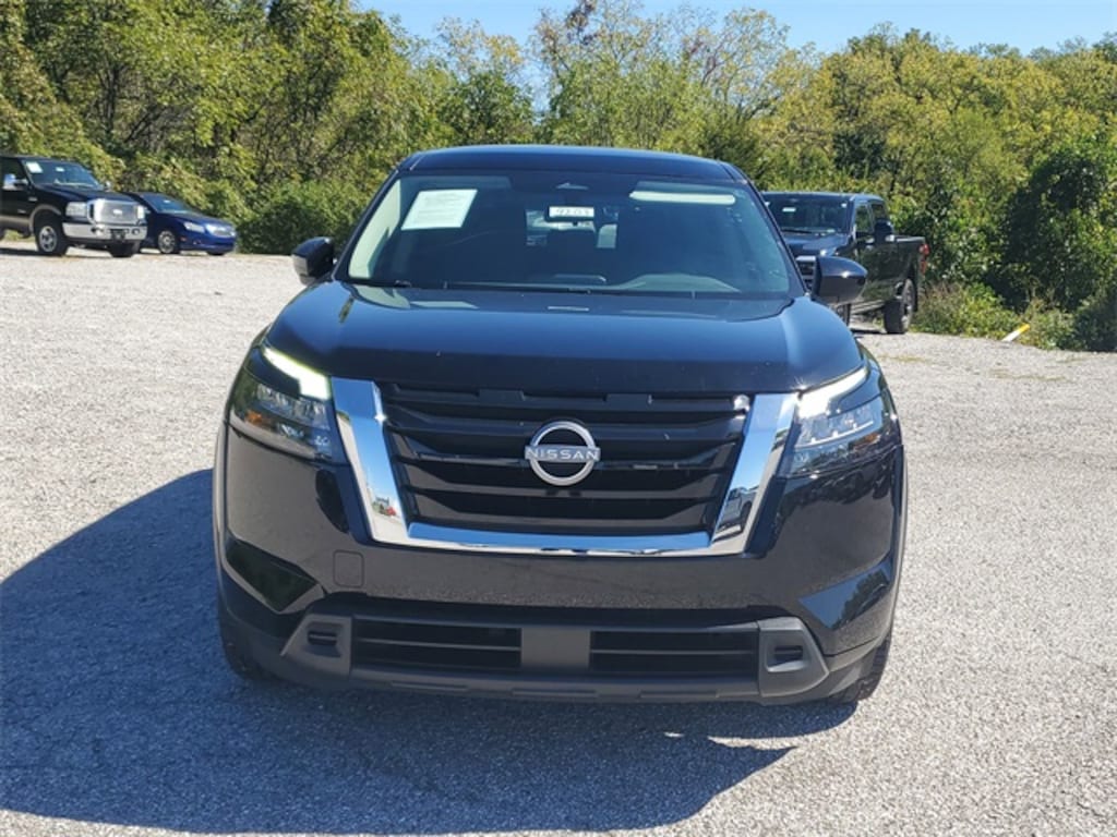 Used 2023 Nissan Pathfinder S SUV