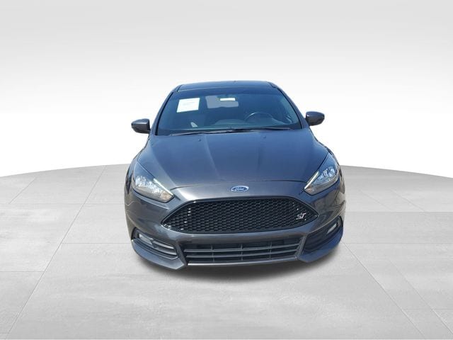 Used 2018 Ford Focus ST with VIN 1FADP3L95JL301524 for sale in Alexandria, KY
