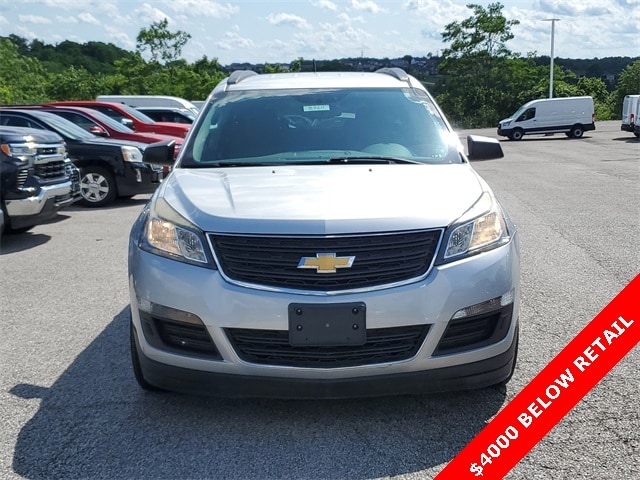 Used 2016 Chevrolet Traverse 1SM with VIN 1GNKREED1GJ203739 for sale in Alexandria, KY