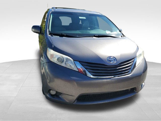 Used 2011 Toyota Sienna XLE with VIN 5TDYK3DC1BS048576 for sale in Alexandria, KY