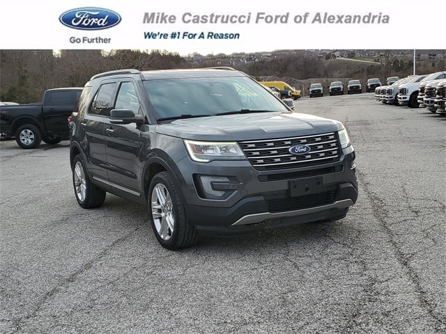 2017 Ford Explorer XLT's photo