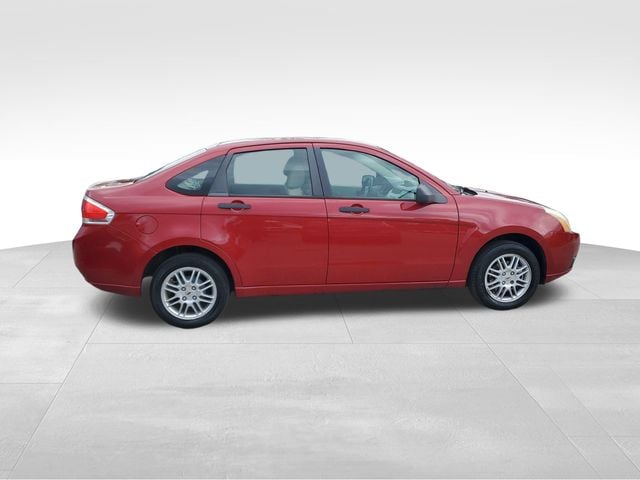 Used 2010 Ford Focus SE with VIN 1FAHP3FNXAW115843 for sale in Alexandria, KY
