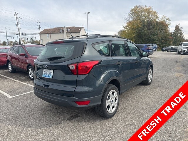 2019 Ford Escape S photo 3