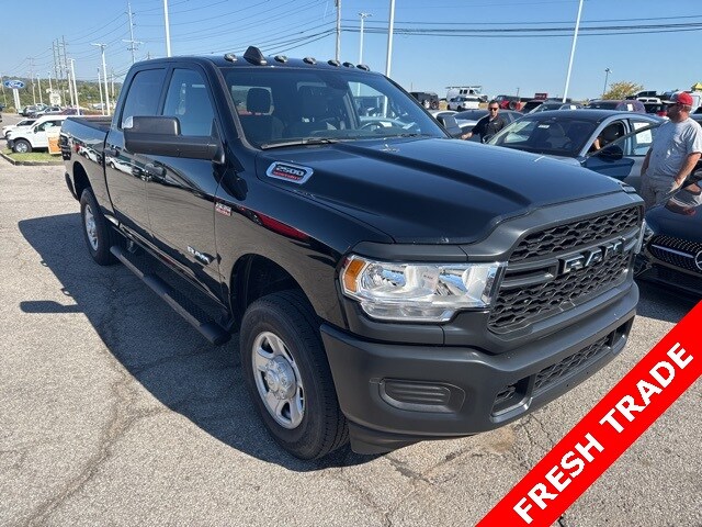 2022 Ram 2500 Tradesman photo 3