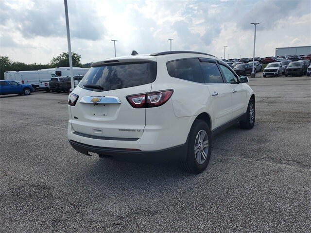 2015 Chevrolet Traverse 2LT photo 4