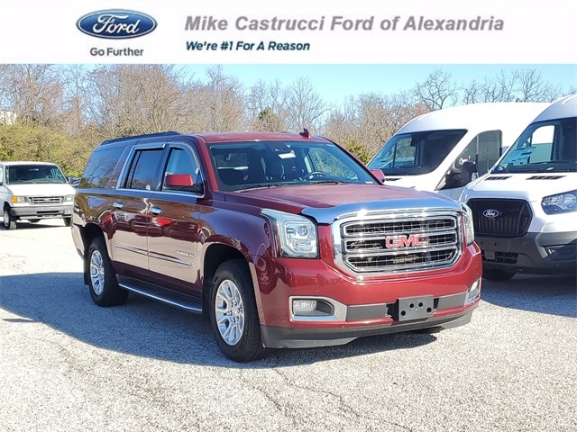 2016 GMC Yukon XL SLE's photo