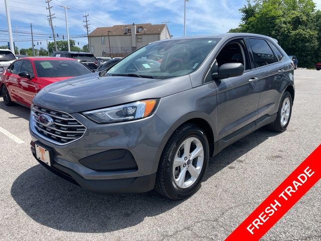 2021 Ford Edge SE's photo