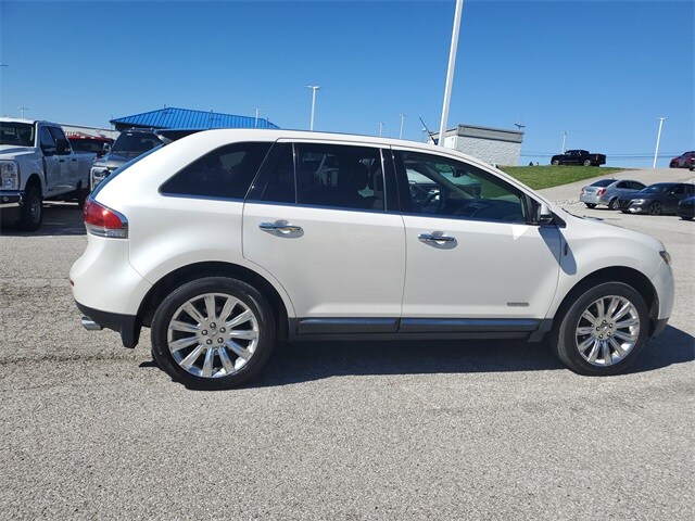 2015 Lincoln MKX photo 2