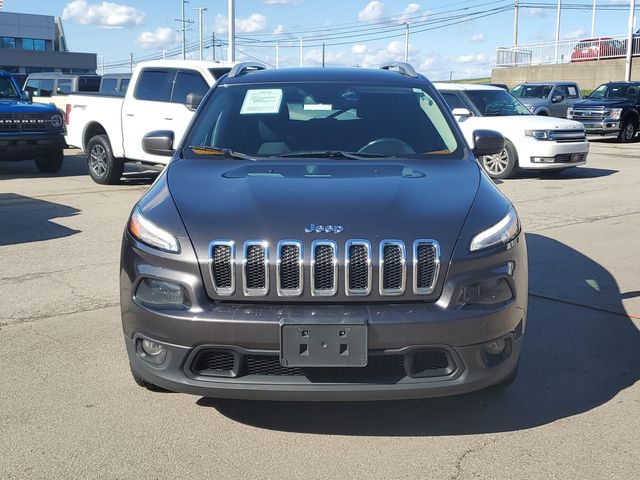 Used 2016 Jeep Cherokee Latitude with VIN 1C4PJLCB2GW303220 for sale in Alexandria, KY