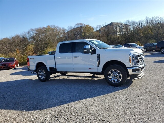 2023 Ford F-350 Lariat photo 3