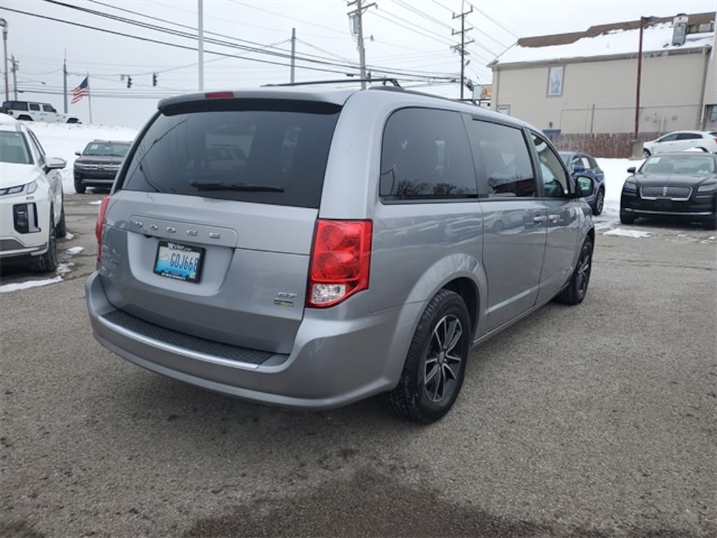Used 2019 Dodge Grand Caravan GT Van Passenger Van