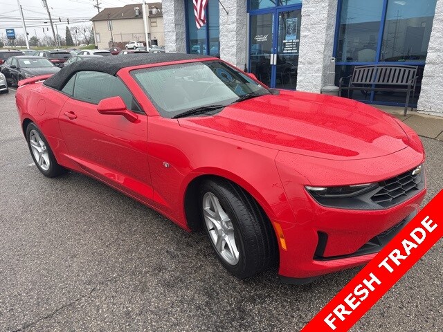 2019 Chevrolet Camaro 1LT photo 3