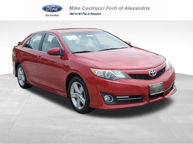 2014 Toyota Camry 2.5 Auto SE's photo