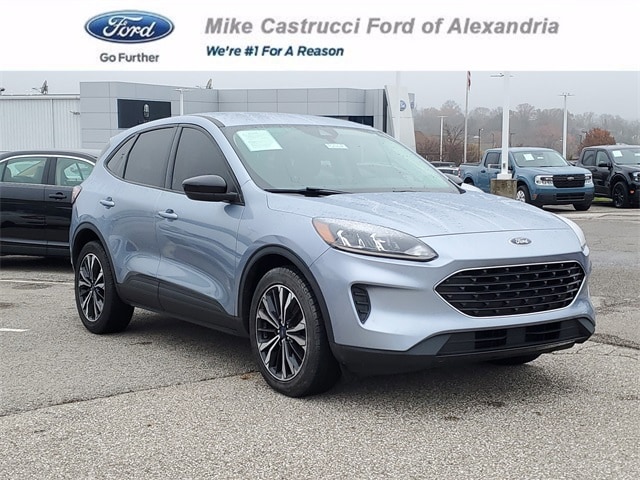 2022 Ford Escape SE's photo