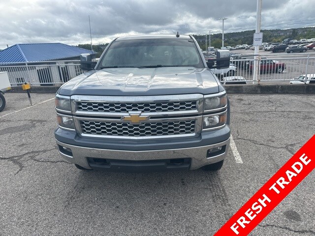2015 Chevrolet Silverado 1500 LT photo 2