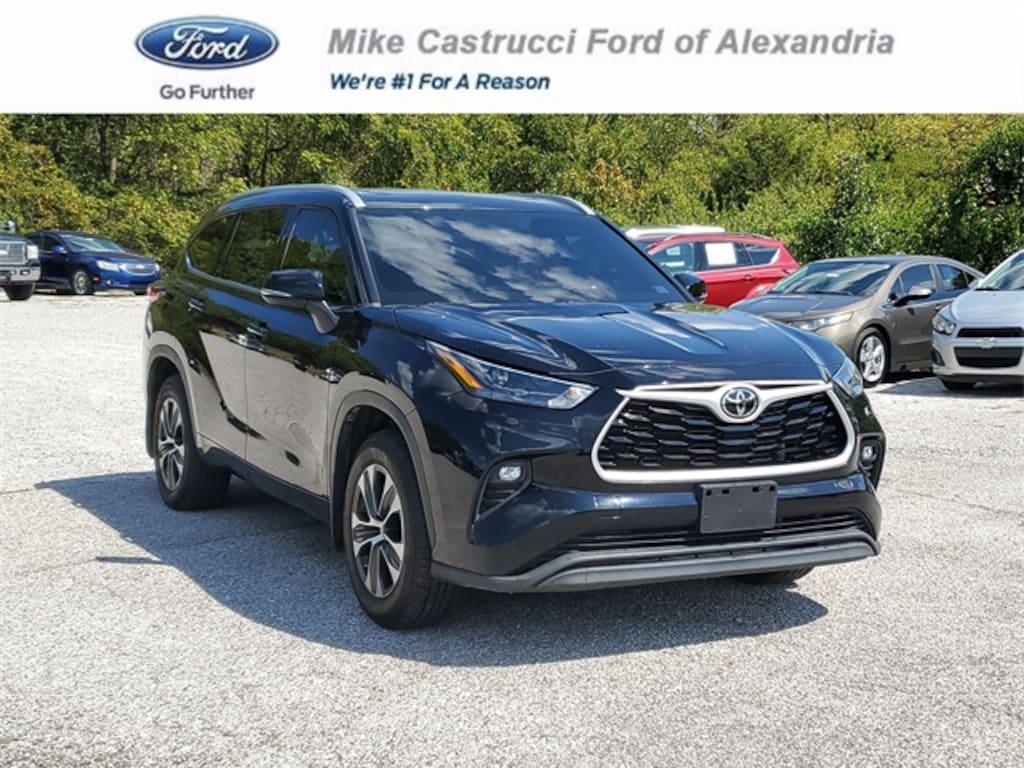 Used 2022 Toyota Highlander XLE SUV