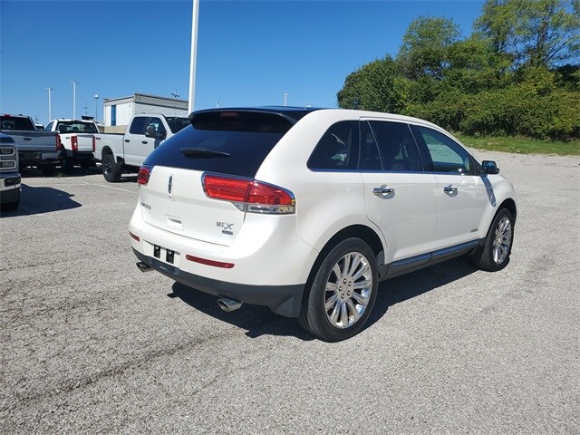 2015 Lincoln MKX photo 3
