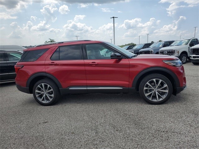 2025 Ford Explorer Platinum photo 2