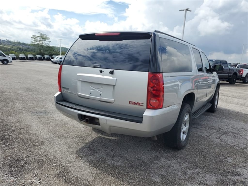 Used 2011 GMC Yukon XL 1500 SUV