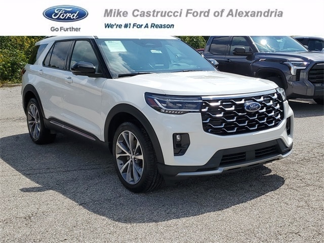 2025 Ford Explorer Platinum's photo