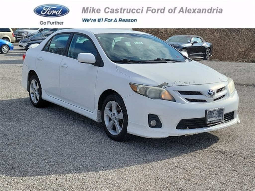 Used 2013 Toyota Corolla Sedan