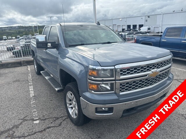 2015 Chevrolet Silverado 1500 LT photo 3