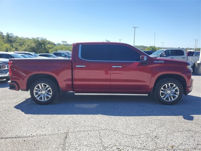 2019 Chevrolet Silverado 1500 High Country photo 3
