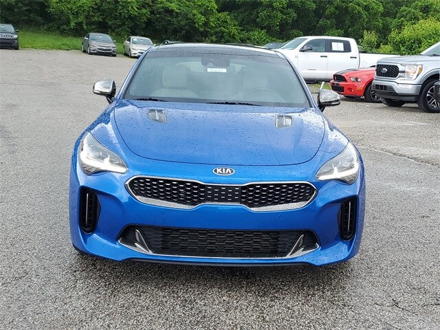 2018 Kia Stinger GT2 photo 2