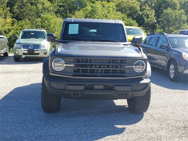 2022 Ford Bronco Outer Banks photo 2