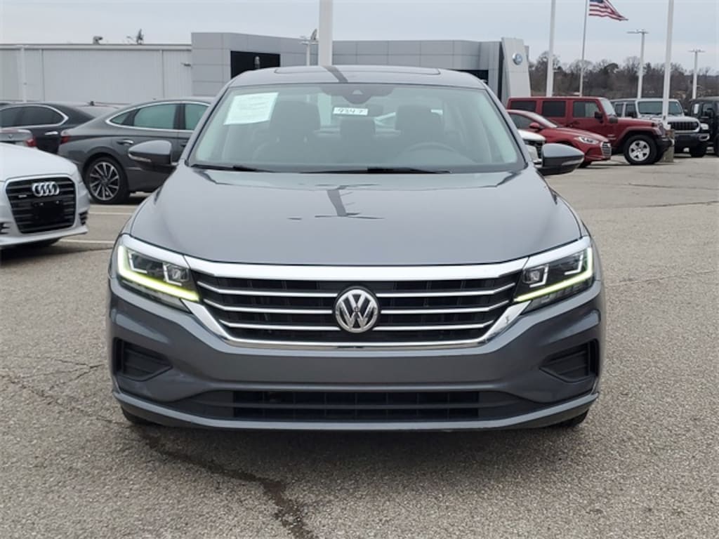 Used 2022 Volkswagen Passat 2.0T SE Sedan