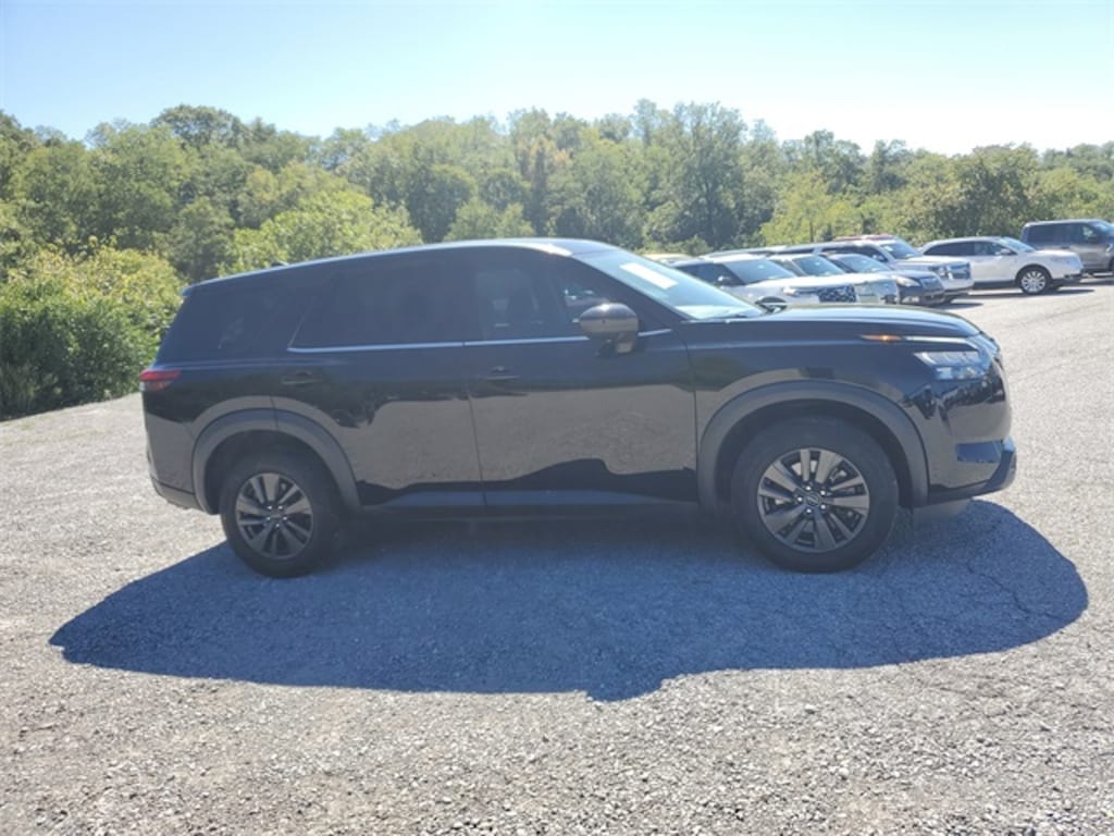 Used 2023 Nissan Pathfinder S SUV