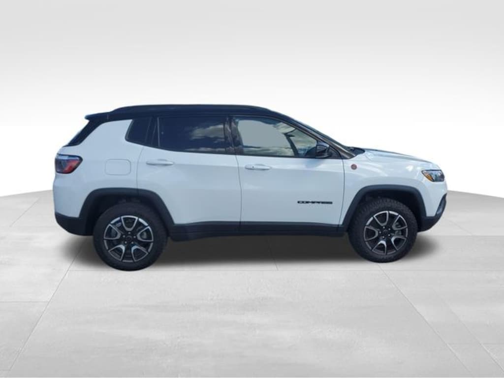 Used 2025 Jeep Compass Trailhawk SUV