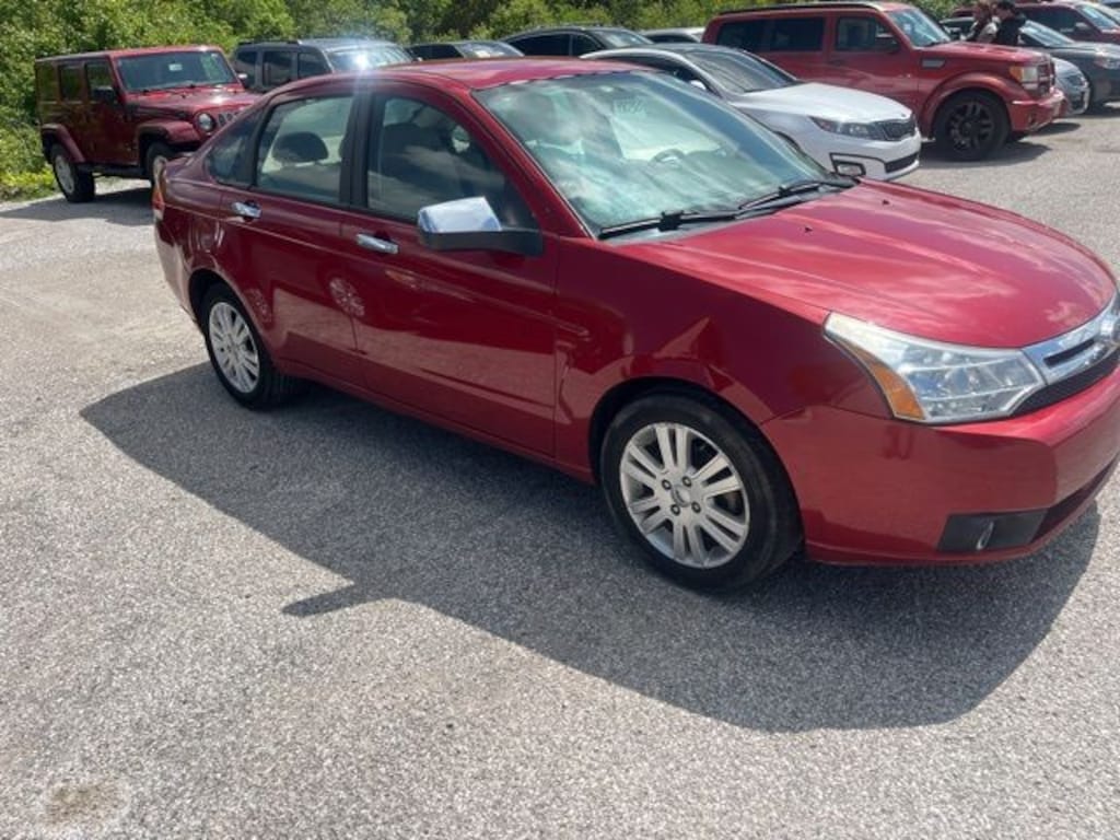 Used 2010 Ford Focus SEL Sedan